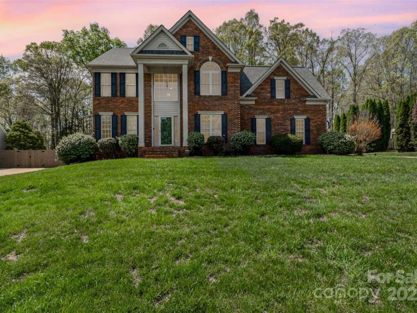 591 Highland Ridge Road, Mooresville, NC 28115.  MLS# CAR4244322, YatesRealty ID 5351. 
