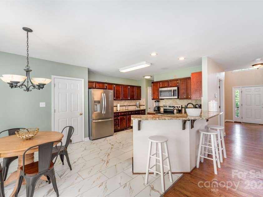 591 Highland Ridge Road, Mooresville, NC 28115.  MLS# CAR4244322, YatesRealty ID 5351. 