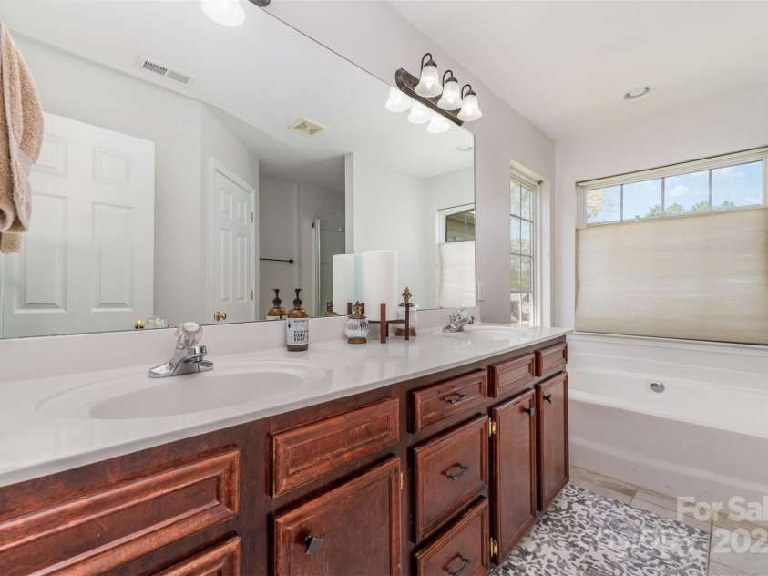 591 Highland Ridge Road, Mooresville, NC 28115.  MLS# CAR4244322, YatesRealty ID 5351. 