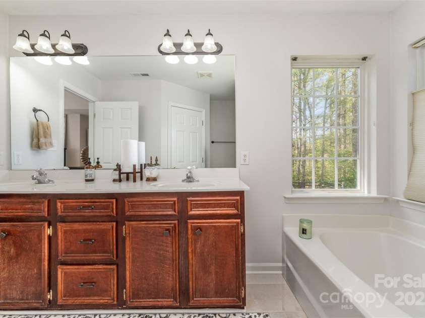 591 Highland Ridge Road, Mooresville, NC 28115.  MLS# CAR4244322, YatesRealty ID 5351. 