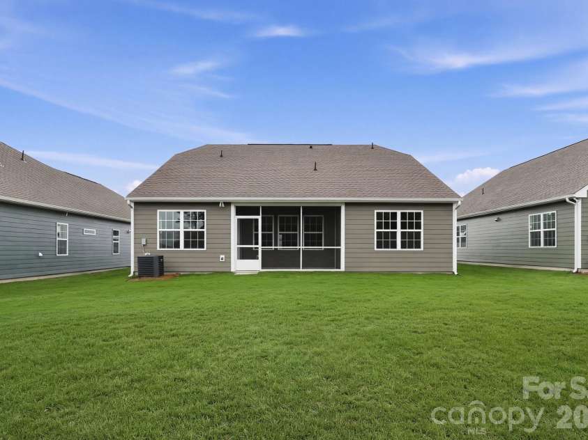 404 Waxhaw Village Road, Lancaster, SC 29720.  MLS# CAR4429294, YatesRealty ID 53512. 