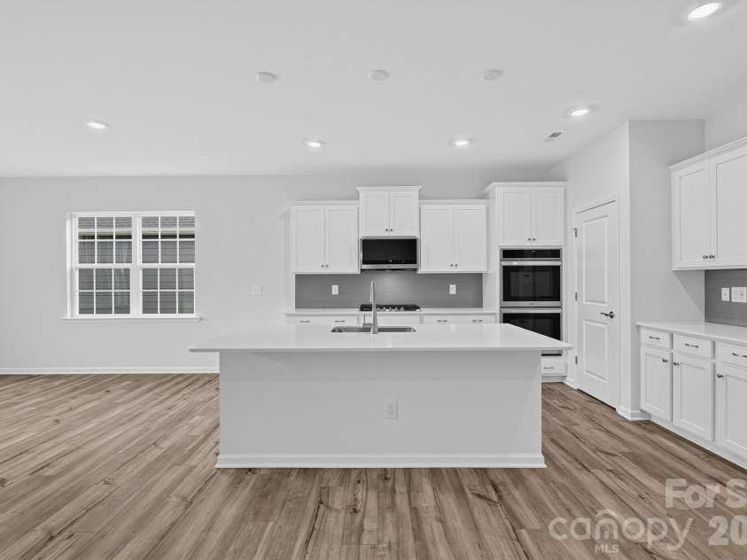 404 Waxhaw Village Road, Lancaster, SC 29720.  MLS# CAR4429294, YatesRealty ID 53512. 