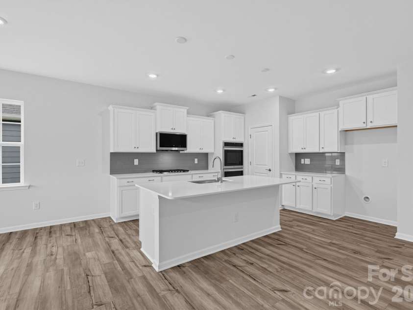 404 Waxhaw Village Road, Lancaster, SC 29720.  MLS# CAR4429294, YatesRealty ID 53512. 