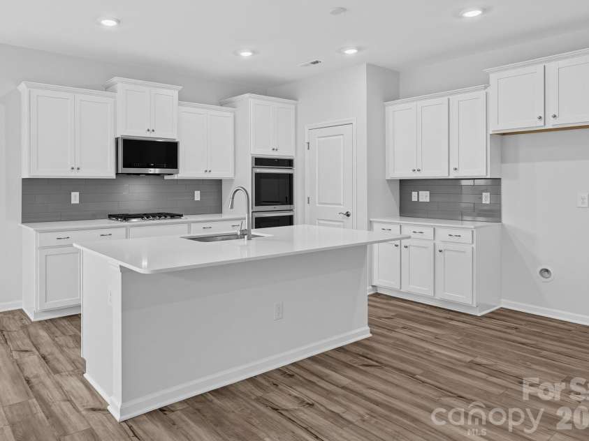 404 Waxhaw Village Road, Lancaster, SC 29720.  MLS# CAR4429294, YatesRealty ID 53512. 