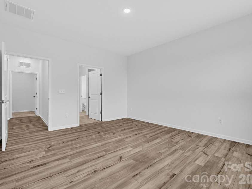404 Waxhaw Village Road, Lancaster, SC 29720.  MLS# CAR4429294, YatesRealty ID 53512. 