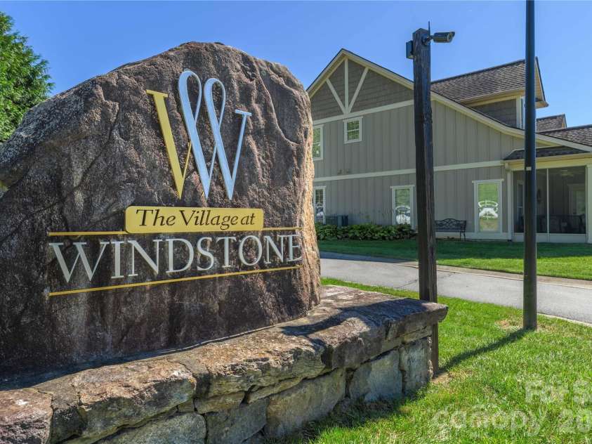 31 Burlington Lane, Fletcher, NC 28732.  MLS# CAR4428063, YatesRealty ID 53513. 