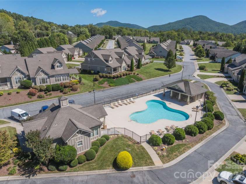 31 Burlington Lane, Fletcher, NC 28732.  MLS# CAR4428063, YatesRealty ID 53513. Nestled in the mountains