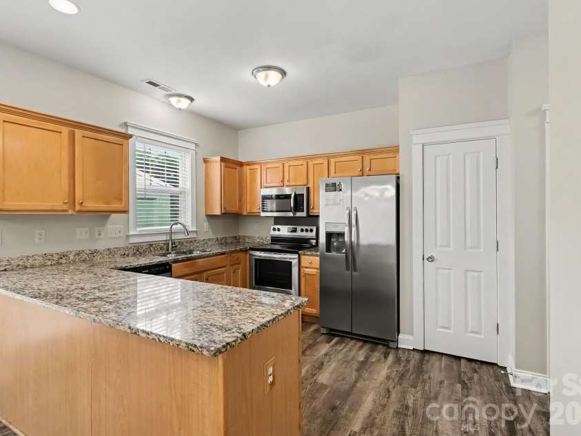 13714 Carleen Way Drive, Charlotte, NC 28213.  MLS# CAR4426161, YatesRealty ID 53514. 