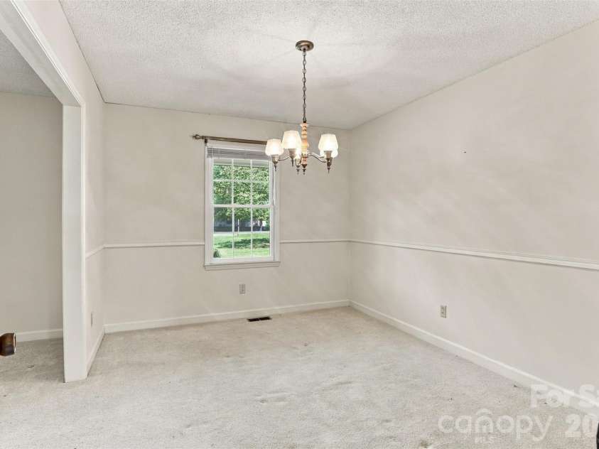 1213 Hawthorne Road, Lancaster, SC 29720.  MLS# CAR4429250, YatesRealty ID 53515. 