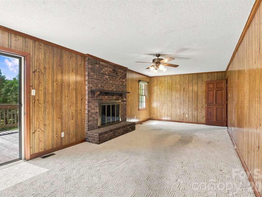 1213 Hawthorne Road, Lancaster, SC 29720.  MLS# CAR4429250, YatesRealty ID 53515. 