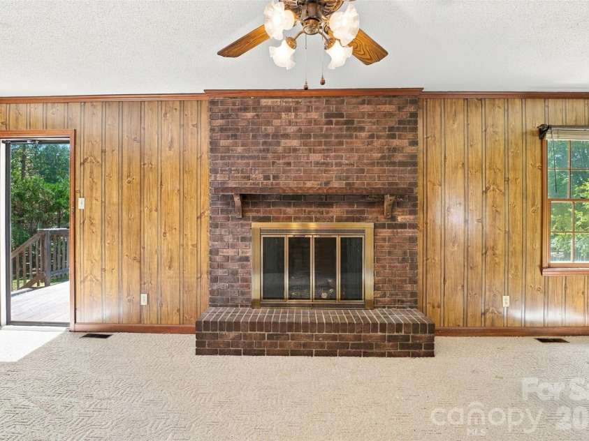 1213 Hawthorne Road, Lancaster, SC 29720.  MLS# CAR4429250, YatesRealty ID 53515. 