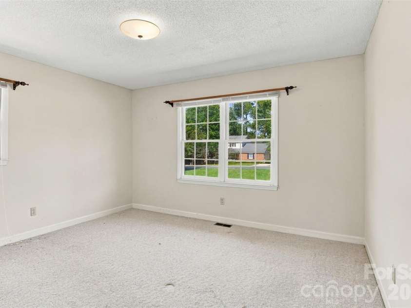 1213 Hawthorne Road, Lancaster, SC 29720.  MLS# CAR4429250, YatesRealty ID 53515. 
