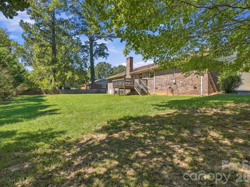 1213 Hawthorne Road, Lancaster, SC 29720.  MLS# CAR4429250, YatesRealty ID 53515. 
