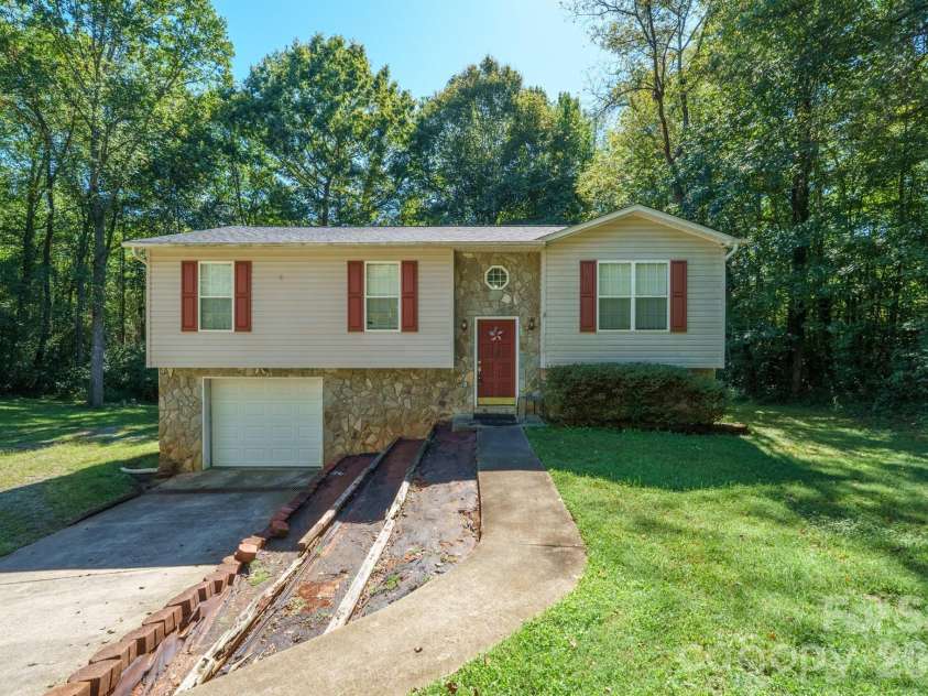 3234 Smokey Lane, Lenoir, NC 28645.  MLS# CAR4429038, YatesRealty ID 53516. 