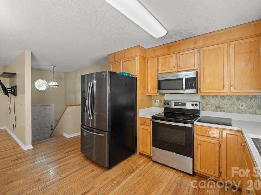 3234 Smokey Lane, Lenoir, NC 28645.  MLS# CAR4429038, YatesRealty ID 53516. 