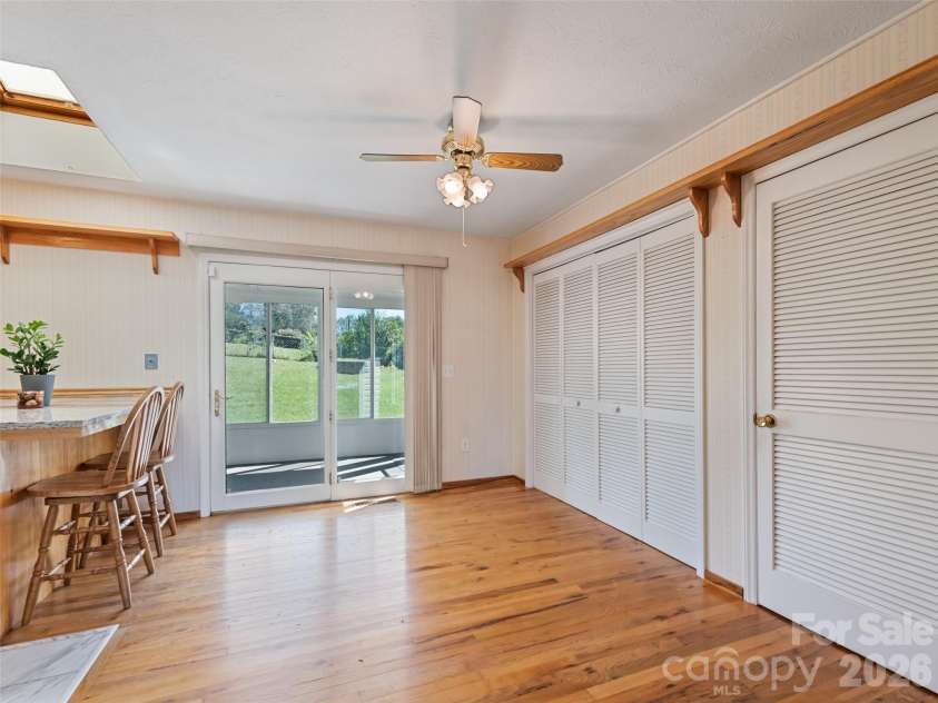 158 Candlelight Circle, Clyde, NC 28721.  MLS# CAR4429323, YatesRealty ID 53518. 