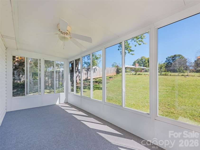 158 Candlelight Circle, Clyde, NC 28721.  MLS# CAR4429323, YatesRealty ID 53518. 