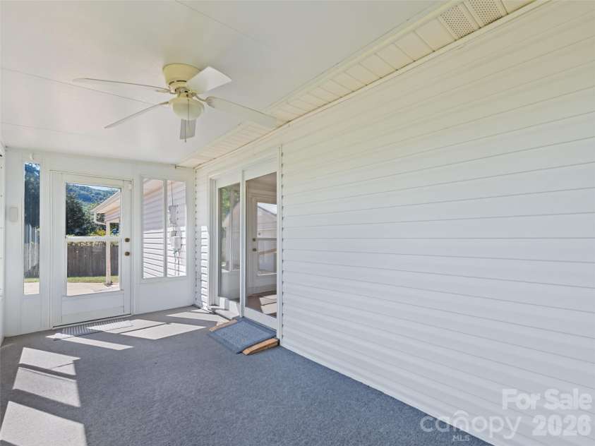 158 Candlelight Circle, Clyde, NC 28721.  MLS# CAR4429323, YatesRealty ID 53518. 