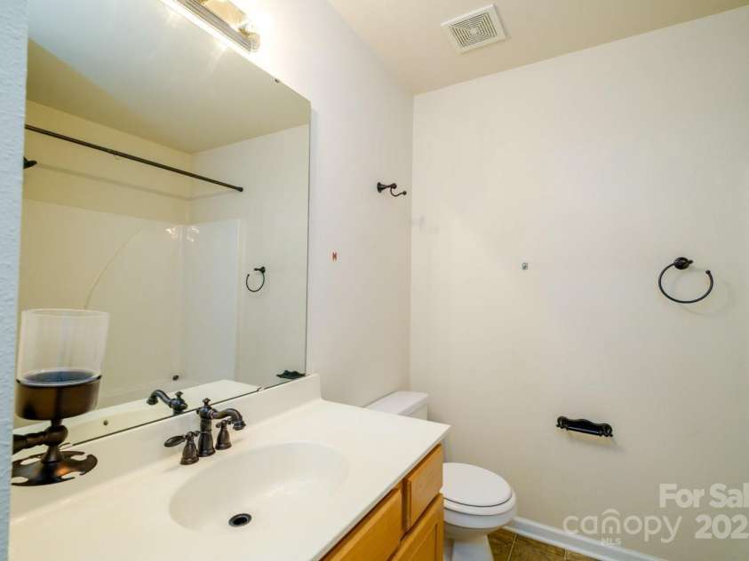 11630 Lioness Street, Charlotte, NC 28273.  MLS# CAR4244281, YatesRealty ID 5352. 