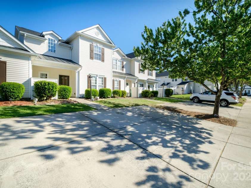 11630 Lioness Street, Charlotte, NC 28273.  MLS# CAR4244281, YatesRealty ID 5352. 