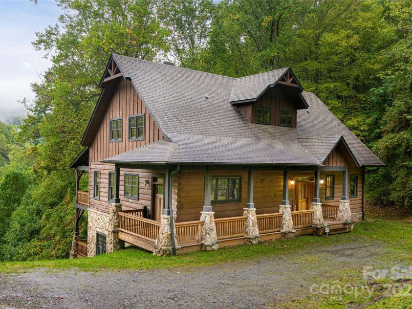 635 Whisper Mountain Drive, Leicester, NC 28748.  MLS# CAR4302796, YatesRealty ID 5352. 