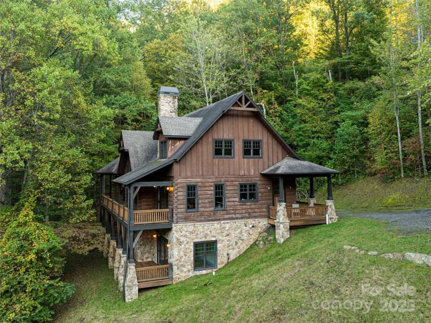 635 Whisper Mountain Drive, Leicester, NC 28748.  MLS# CAR4302796, YatesRealty ID 5352. 