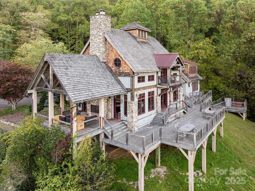 635 Whisper Mountain Drive, Leicester, NC 28748.  MLS# CAR4302796, YatesRealty ID 5352. Whisper Mountain Club House