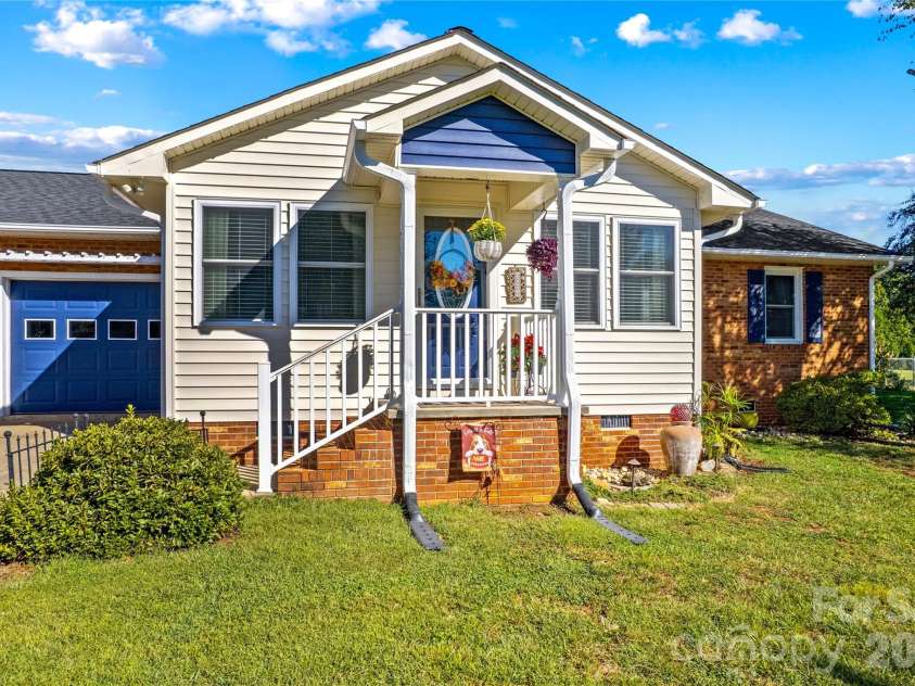 186 Antler Drive, Statesville, NC 28625.  MLS# CAR4429218, YatesRealty ID 53520. 