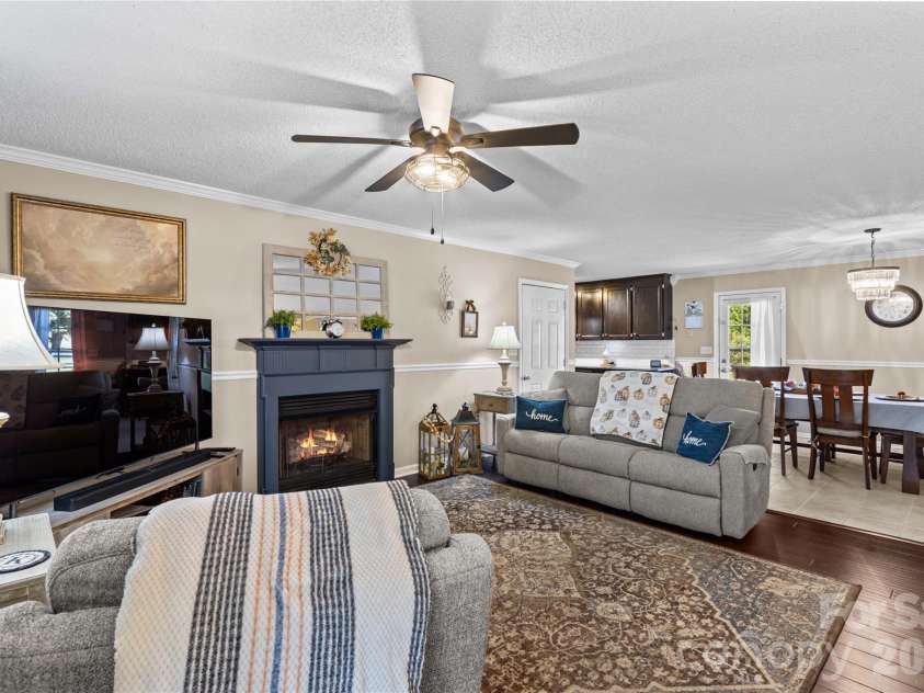 186 Antler Drive, Statesville, NC 28625.  MLS# CAR4429218, YatesRealty ID 53520. 