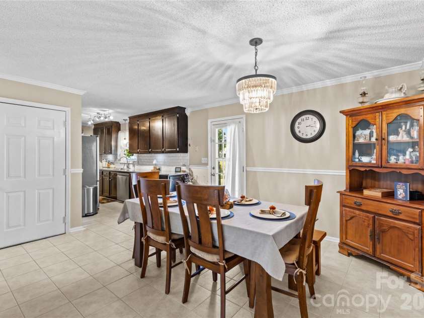 186 Antler Drive, Statesville, NC 28625.  MLS# CAR4429218, YatesRealty ID 53520. 