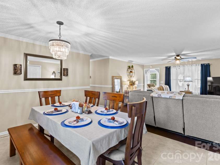 186 Antler Drive, Statesville, NC 28625.  MLS# CAR4429218, YatesRealty ID 53520. 