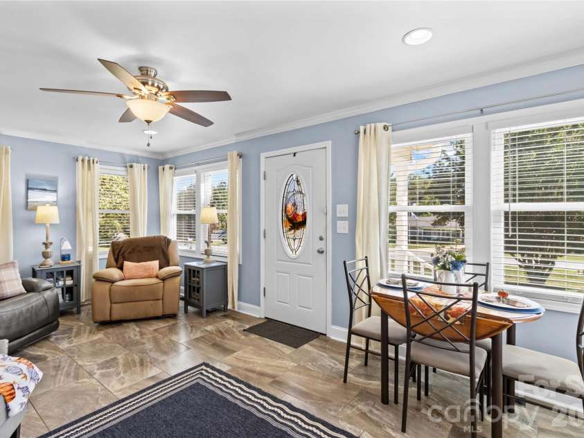 186 Antler Drive, Statesville, NC 28625.  MLS# CAR4429218, YatesRealty ID 53520. 