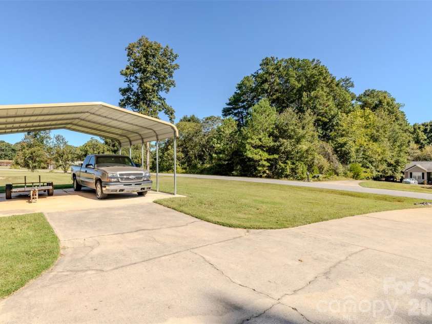 9008 Meredith Leigh Lane, Cherryville, NC 28021.  MLS# CAR4429079, YatesRealty ID 53522. 