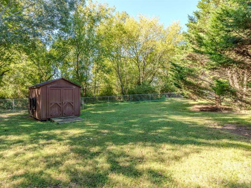 9008 Meredith Leigh Lane, Cherryville, NC 28021.  MLS# CAR4429079, YatesRealty ID 53522. 
