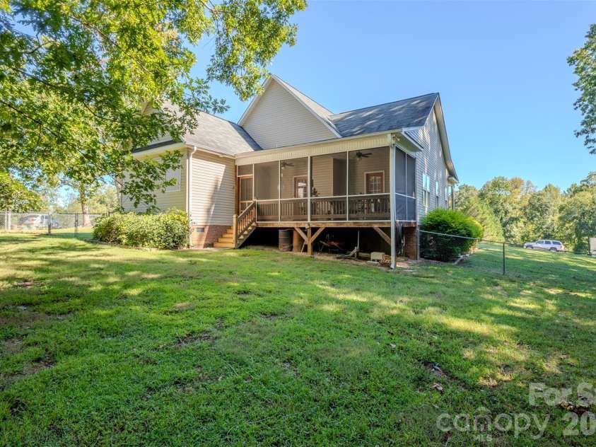 9008 Meredith Leigh Lane, Cherryville, NC 28021.  MLS# CAR4429079, YatesRealty ID 53522. 