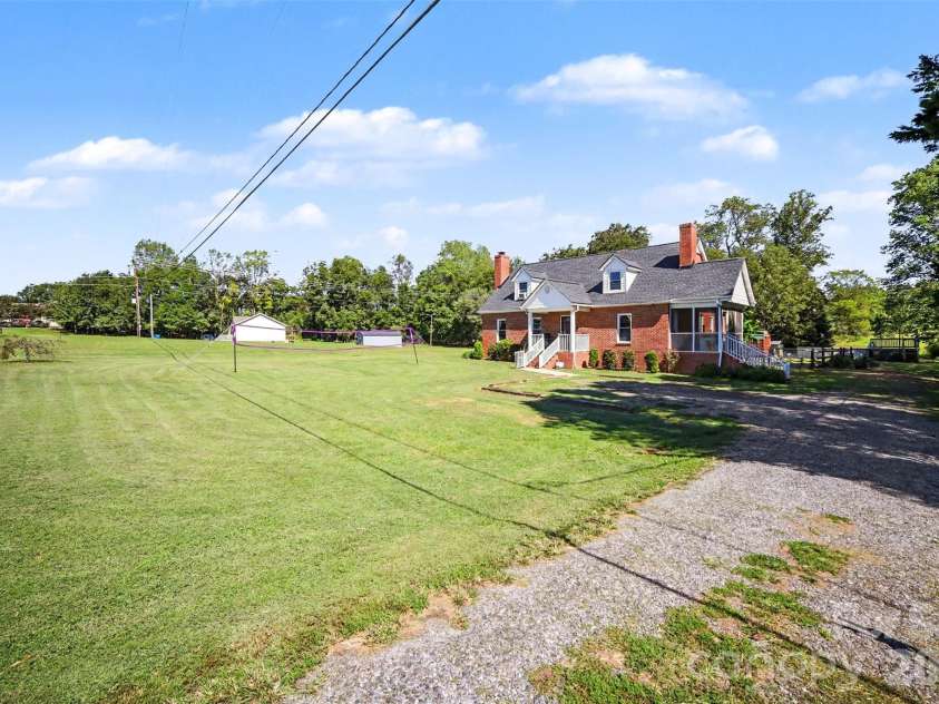 1026 Alpha Drive, Shelby, NC 28150.  MLS# CAR4428915, YatesRealty ID 53523. 