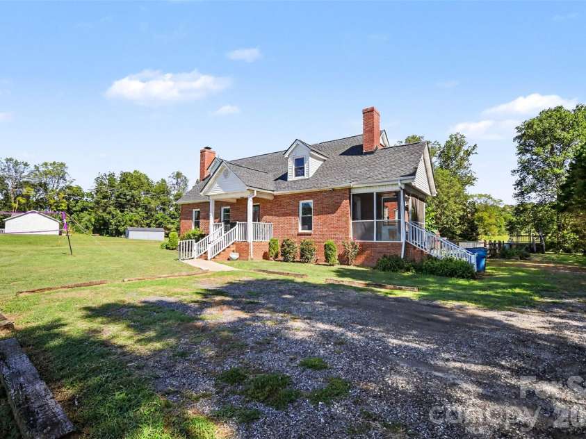 1026 Alpha Drive, Shelby, NC 28150.  MLS# CAR4428915, YatesRealty ID 53523. 