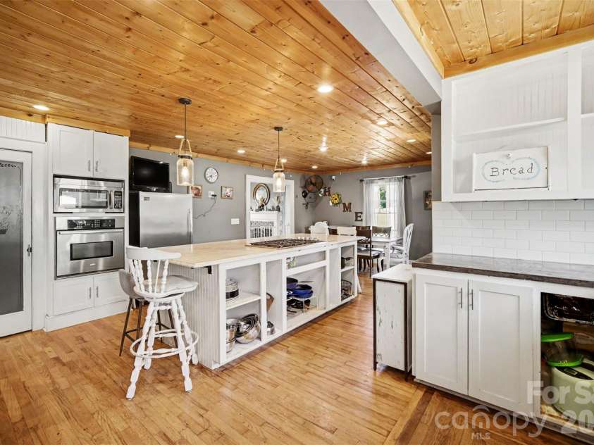 1026 Alpha Drive, Shelby, NC 28150.  MLS# CAR4428915, YatesRealty ID 53523. 