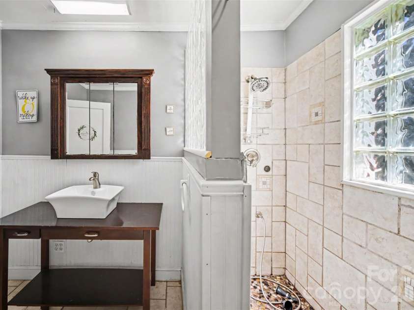 1026 Alpha Drive, Shelby, NC 28150.  MLS# CAR4428915, YatesRealty ID 53523. 