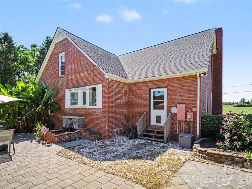 1026 Alpha Drive, Shelby, NC 28150.  MLS# CAR4428915, YatesRealty ID 53523. 