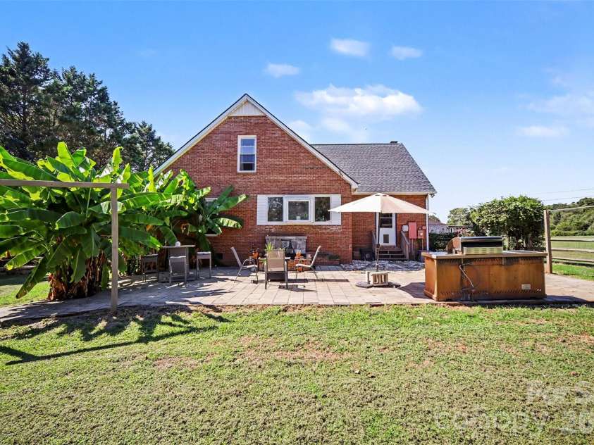 1026 Alpha Drive, Shelby, NC 28150.  MLS# CAR4428915, YatesRealty ID 53523. 