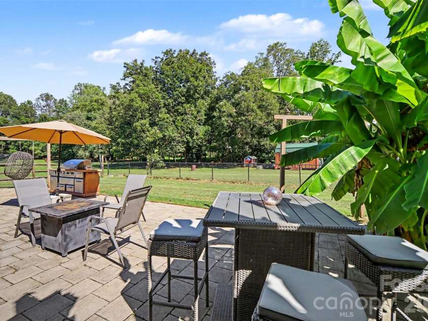 1026 Alpha Drive, Shelby, NC 28150.  MLS# CAR4428915, YatesRealty ID 53523. 