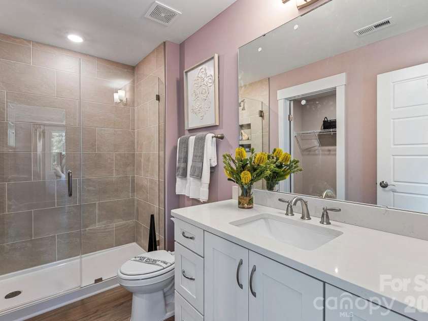 12514 Idlewild Road, Matthews, NC 28105.  MLS# CAR4429332, YatesRealty ID 53524. Representative