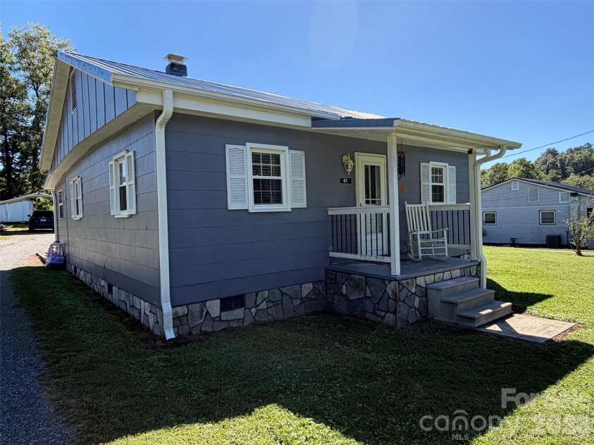 41 Whitner Drive, Marion, NC 28752.  MLS# CAR4429202, YatesRealty ID 53525. 