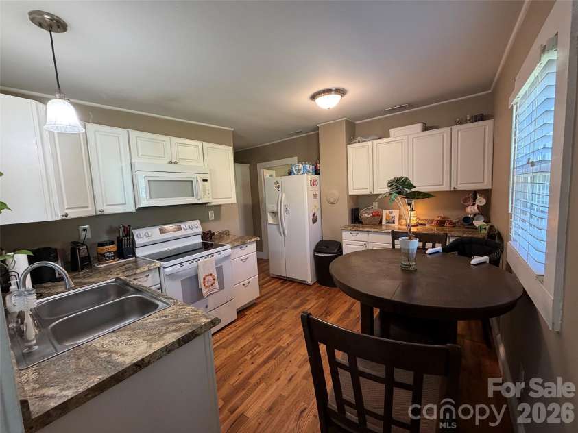 41 Whitner Drive, Marion, NC 28752.  MLS# CAR4429202, YatesRealty ID 53525. 