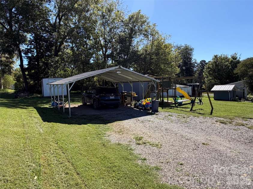 41 Whitner Drive, Marion, NC 28752.  MLS# CAR4429202, YatesRealty ID 53525. 