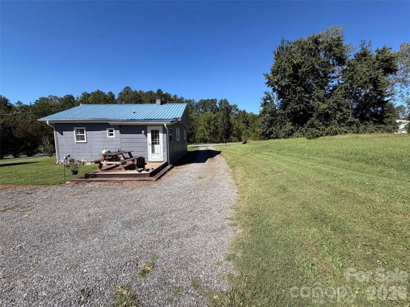 41 Whitner Drive, Marion, NC 28752.  MLS# CAR4429202, YatesRealty ID 53525. 