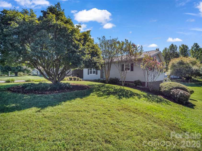 1323 Havenwood Drive, Morganton, NC 28655.  MLS# CAR4429285, YatesRealty ID 53526. 