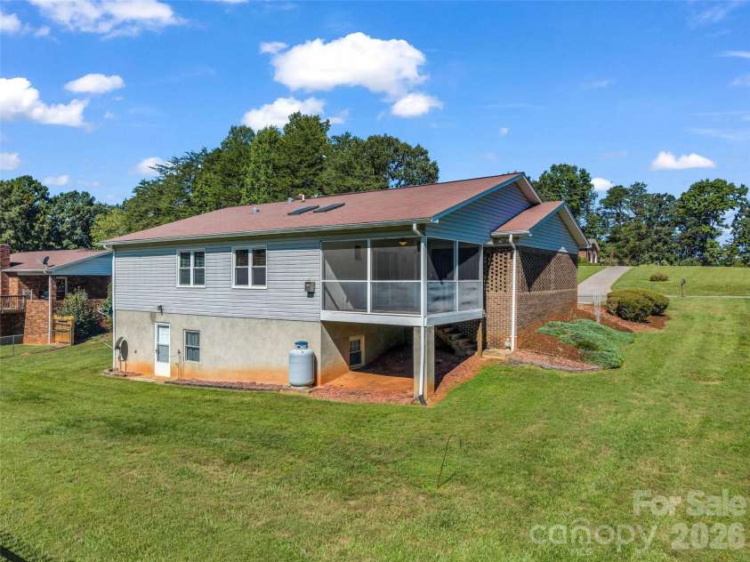 1323 Havenwood Drive, Morganton, NC 28655.  MLS# CAR4429285, YatesRealty ID 53526. 
