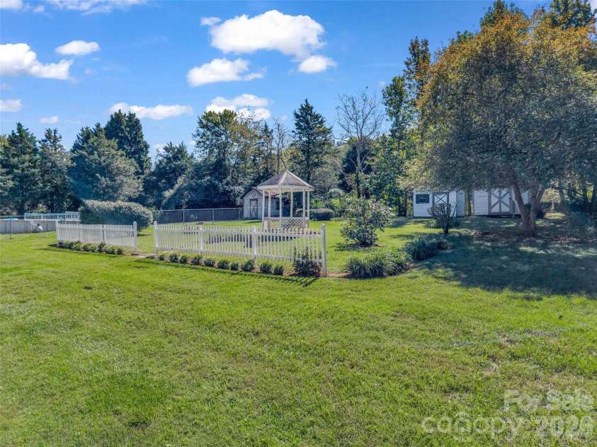 1323 Havenwood Drive, Morganton, NC 28655.  MLS# CAR4429285, YatesRealty ID 53526. 